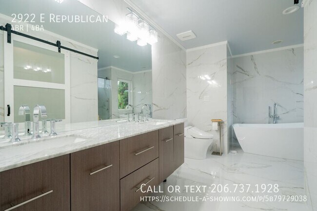 Building Photo - 2922 E Republican-