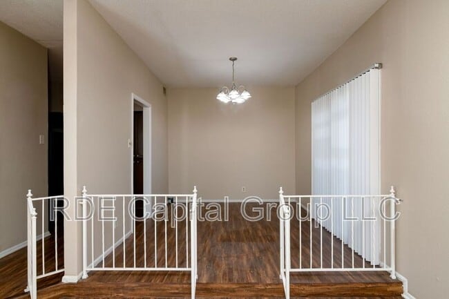 Building Photo - 5300 Wonder Dr
