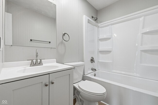 Building Photo - 2818 Apache Dr