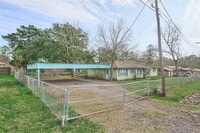 Building Photo - 203 Paul Knox St
