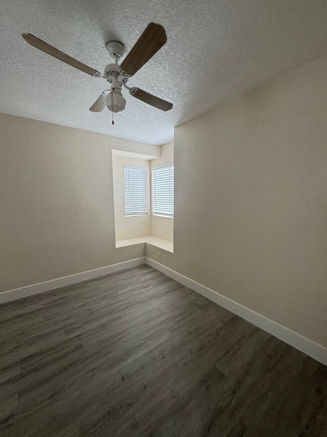 Building Photo - Beautiful 4 bedroom Home in Perris!