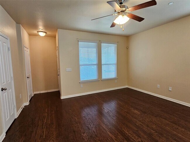Building Photo - 808 Lost Pines Ln