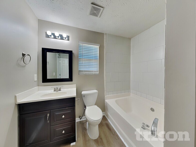 Building Photo - 265 Whistle Way