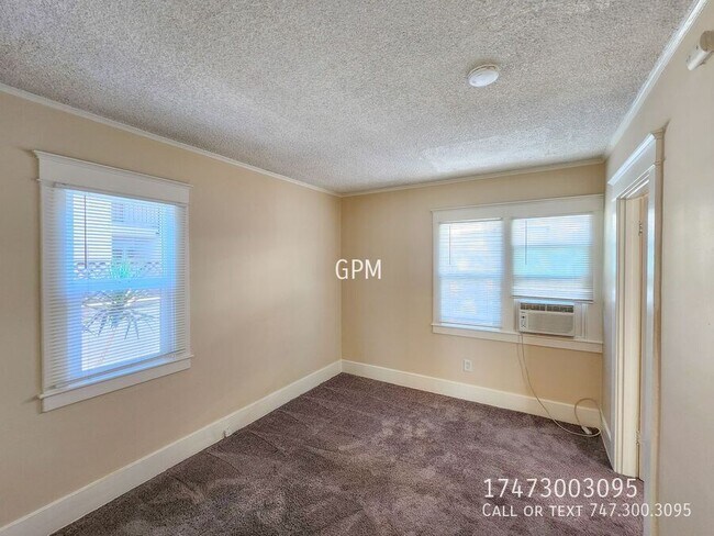 Building Photo - 383 N Wilson Ave
