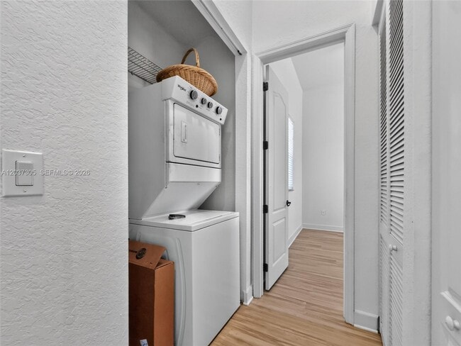 Building Photo - 625 SW 146th Terrace