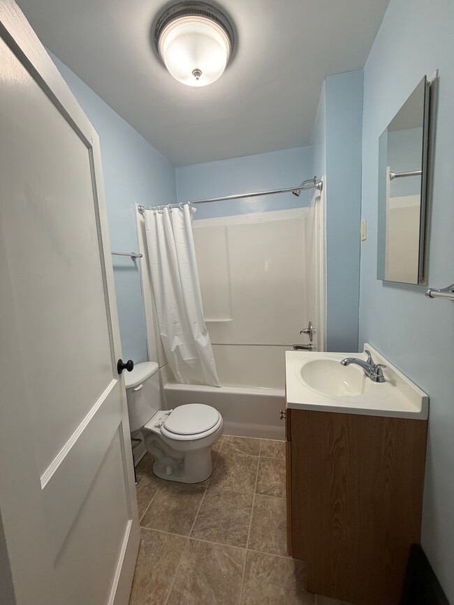 Building Photo - Adorable 2 bedroom 1 bathroom for rent
