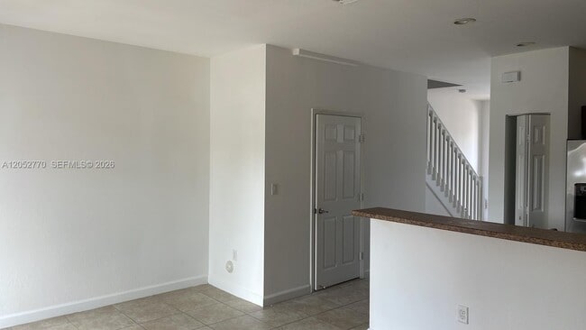 Building Photo - 642 SE 32nd Ave