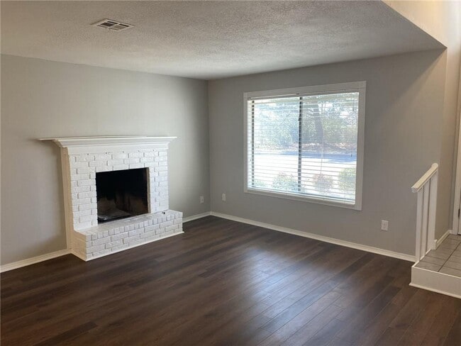 Building Photo - 415 S 20th St