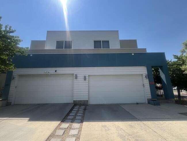 Building Photo - 3546 Terra Sol Dr