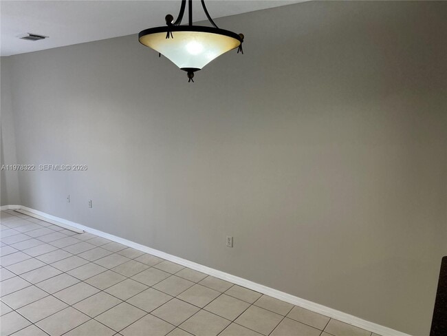 Building Photo - 110 SW 109th Ave