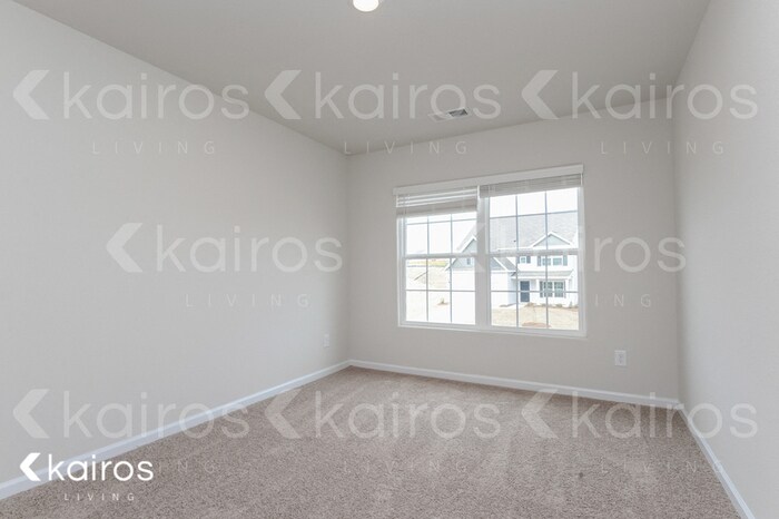 Building Photo - 351 Common Reed Dr