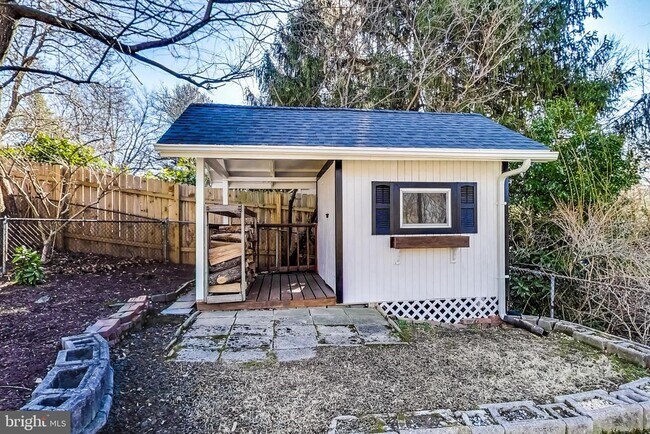 Building Photo - 11407 Woodson Ave