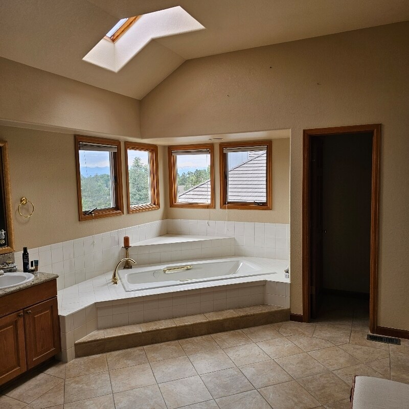Building Photo - 74 Falcon Hills Dr