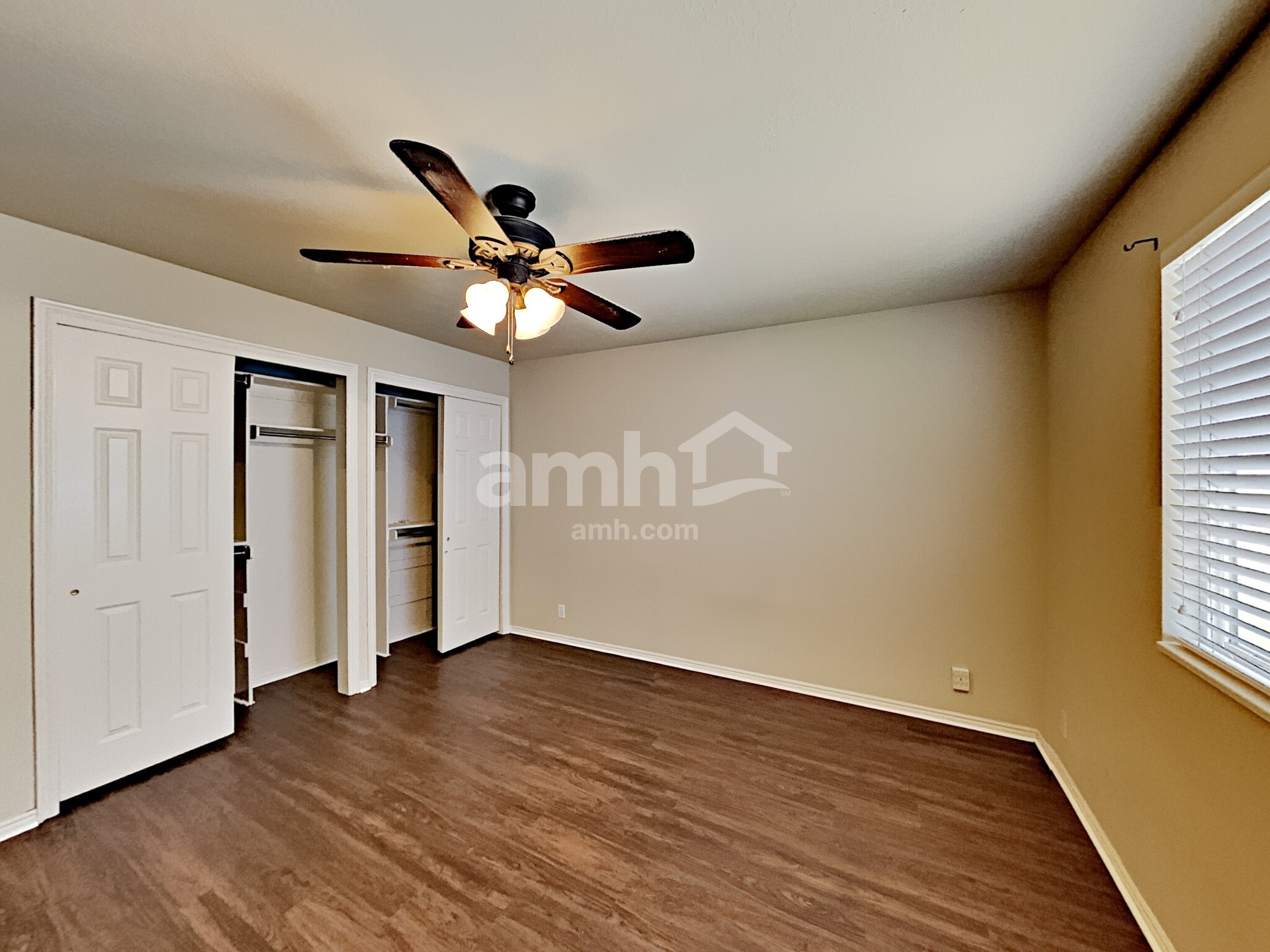 Building Photo - 128 E 350 S
