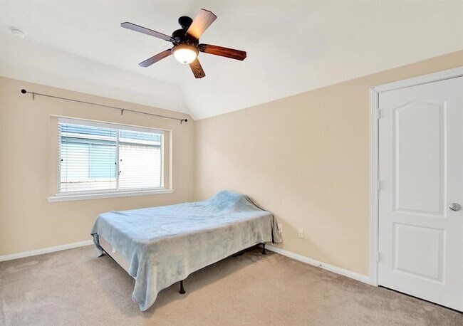 Building Photo - 25431 Hall Meadow Ln
