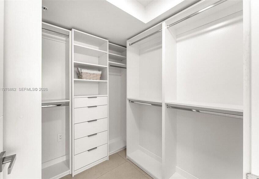 Building Photo - 721 SW 11th St