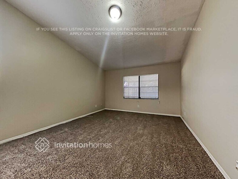 Building Photo - 709 Foxglove Pl