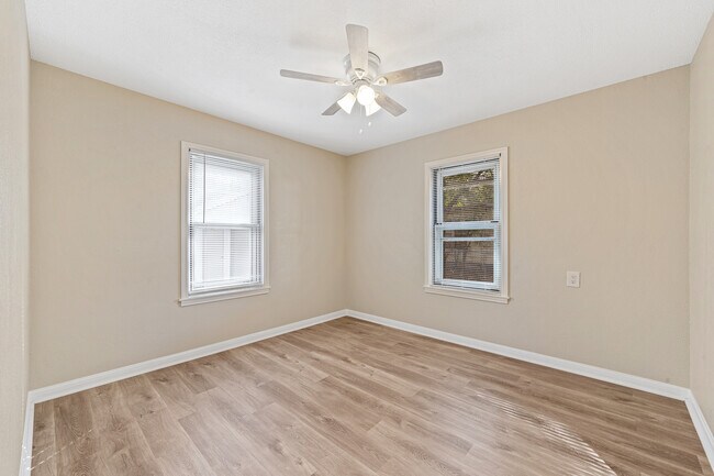 Building Photo - 3938 S Walters St