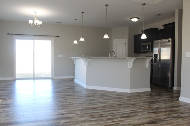 Building Photo - 228 Planters Ridge Dr