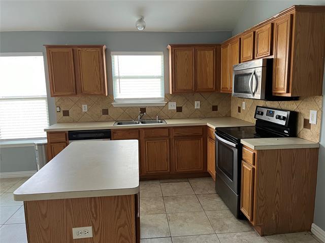 Building Photo - 304 Lakefront Dr