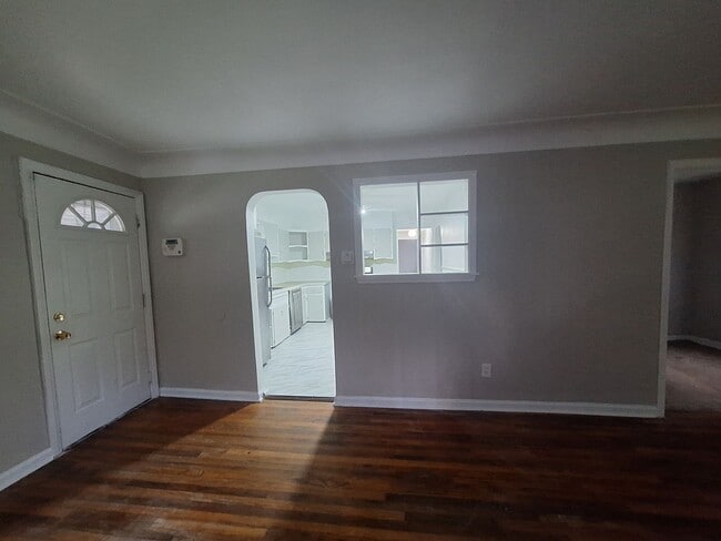 Building Photo - Four bedroom Harper Woods bungalow