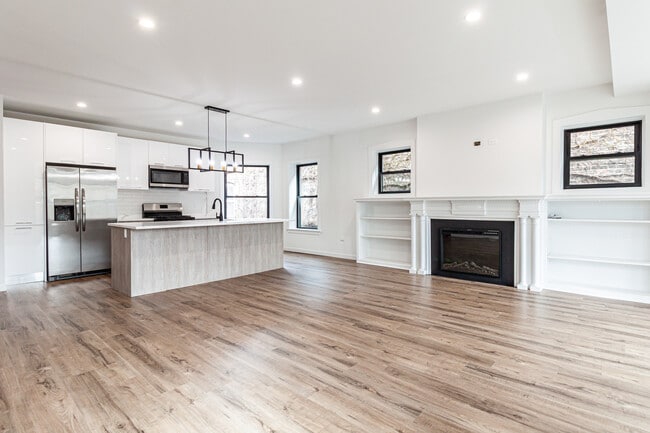 Building Photo - 1426 W Jonquil Ter