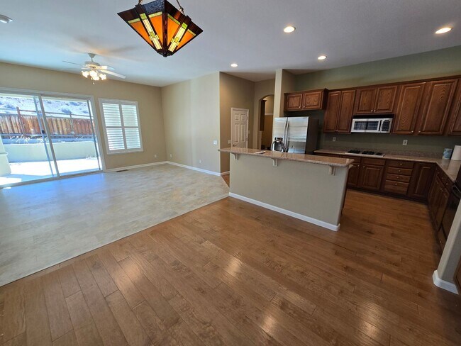 Building Photo - COMING SOON: Spacious Modern Home in Spanish Springs