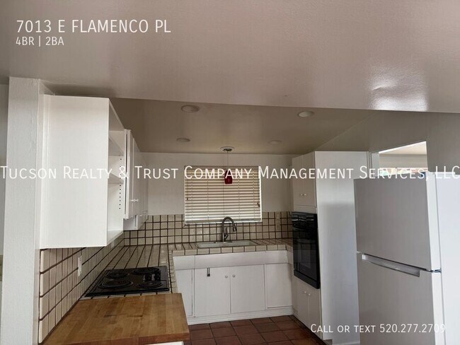 Building Photo - 7013 Flamenco Pl