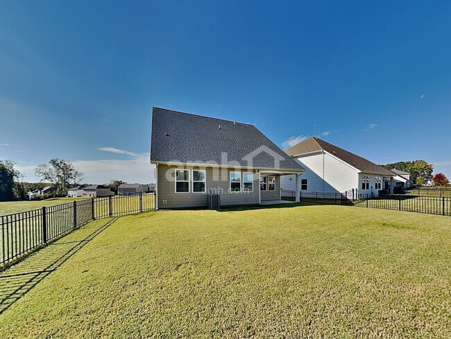 Building Photo - 115 Samara Ln