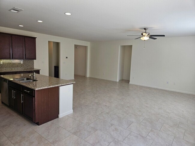 Building Photo - Pristine One Story South Reno