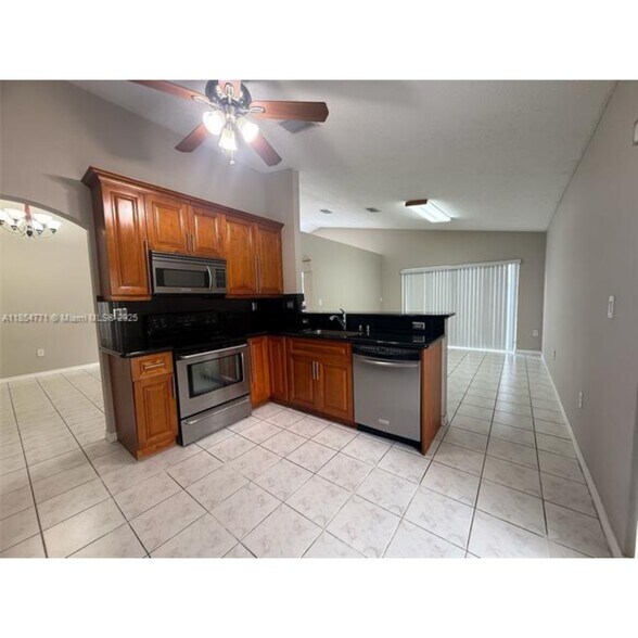 Building Photo - 15801 SW 85th St