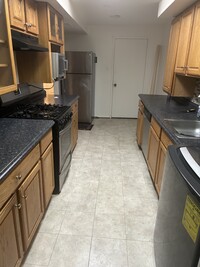 Building Photo - 10202 Prince Pl