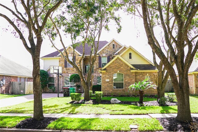 Building Photo - 10234 Five Oaks Ln