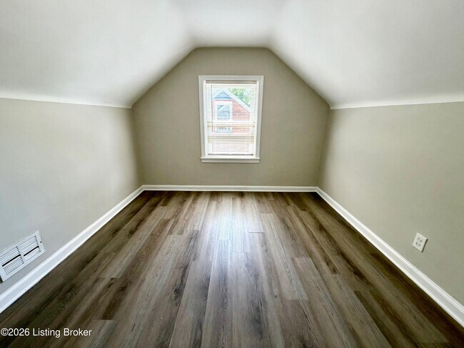 Building Photo - 6112 Corinth Way