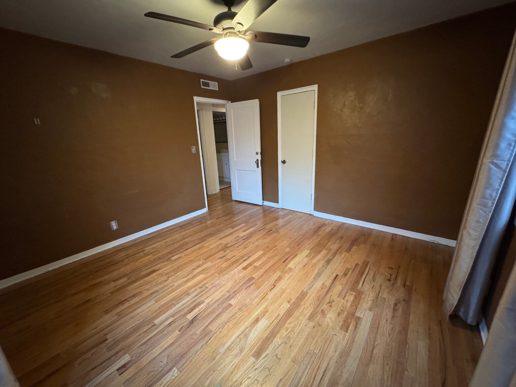 Building Photo - 2908 Monterey Ave SE