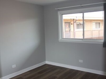 Building Photo - 9616 W Higgins Rd