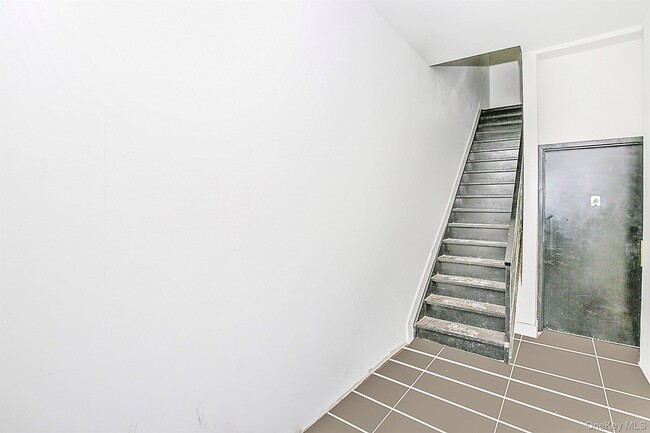 Building Photo - 99 Eldert St