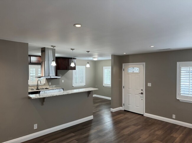 Building Photo - 111 W Forhan St