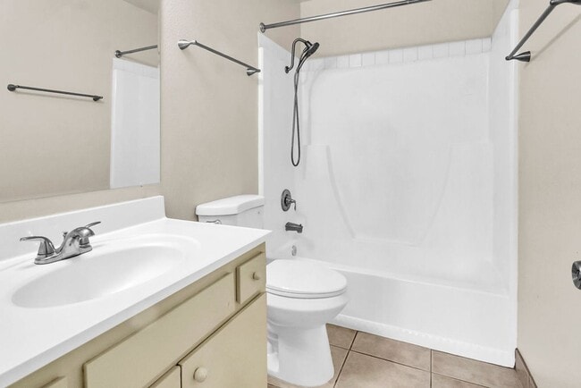 Building Photo - Great Three bedroom in UTC!  Available now!
