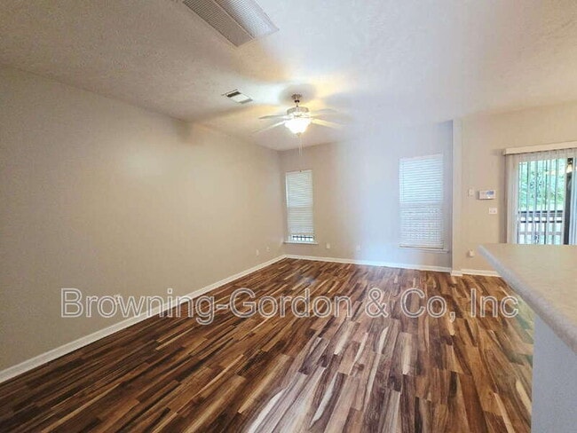 Building Photo - 786 Pippin Dr