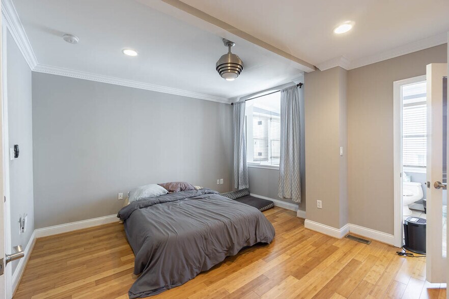 master br - 503 Columbia Rd NW