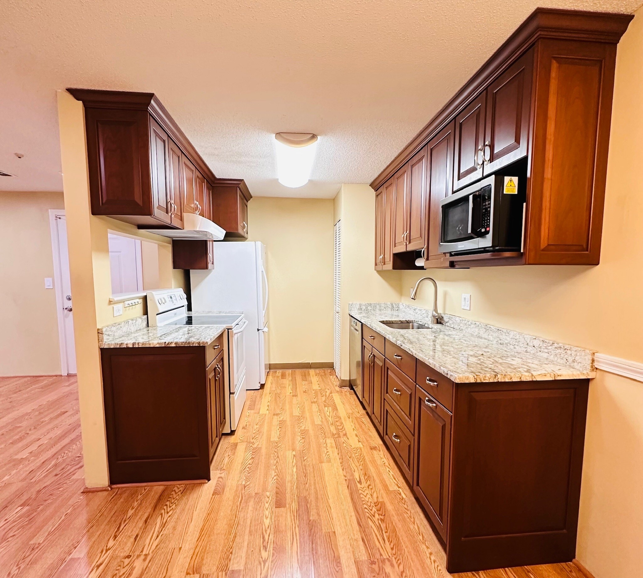 Kitchen with granite countertops - 32 Walden Dr