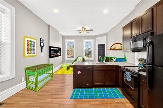 Building Photo - Soulard First Fleur