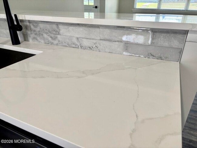 Building Photo - 43C Edinburgh Ln