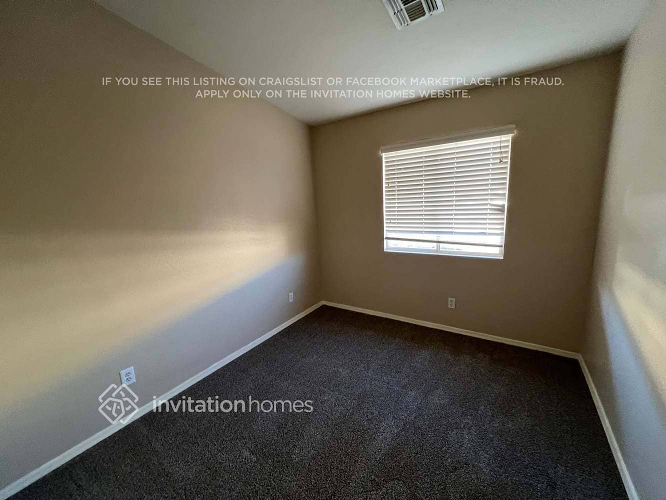 Building Photo - 5703 N 67th Dr