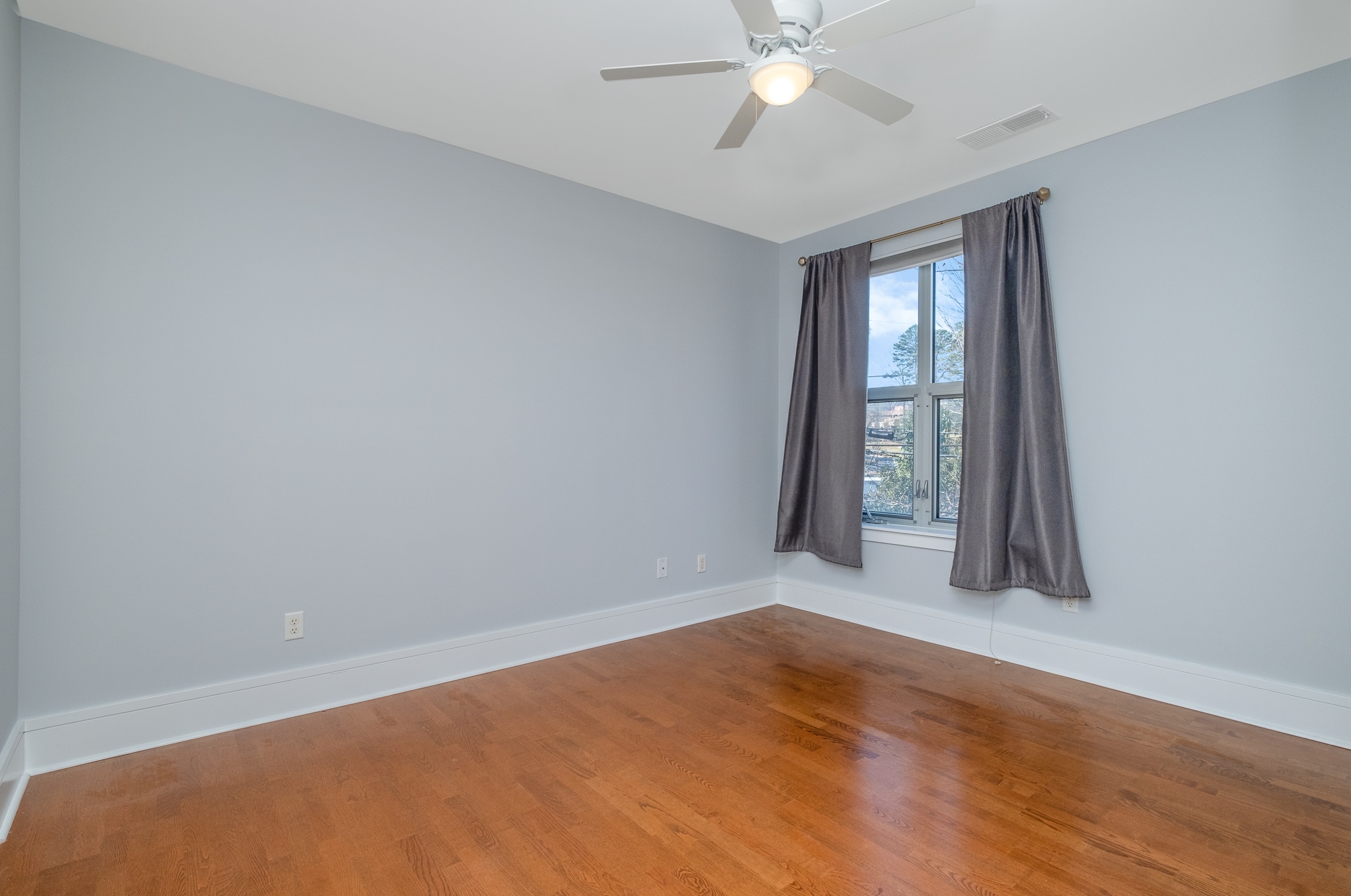 Master bedroom - 1600 Fulton Ave