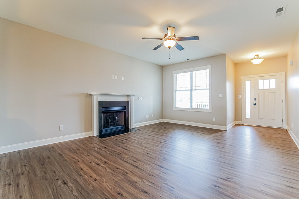 Building Photo - 45 Oakton Dr