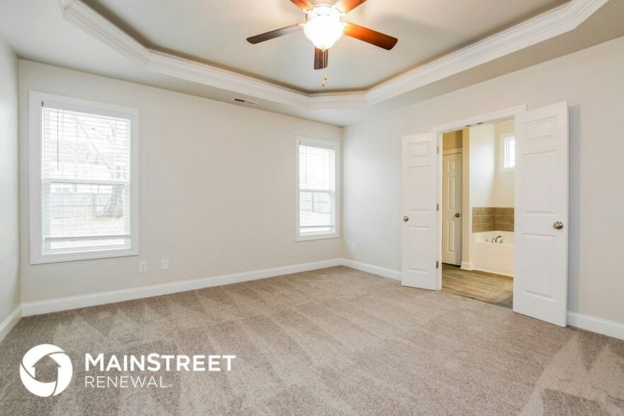 Building Photo - 140 Telesto Cir