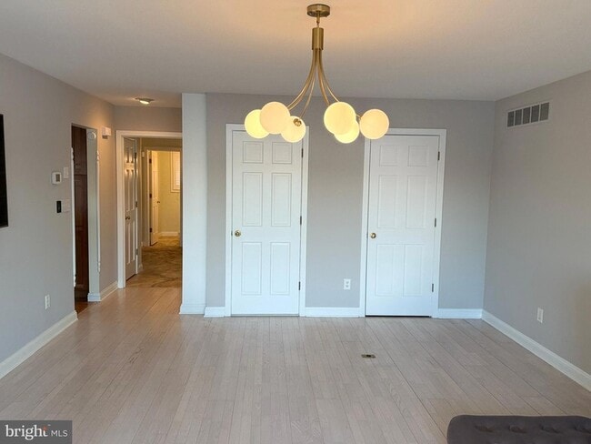 Building Photo - 5738 Griffith Lake Dr