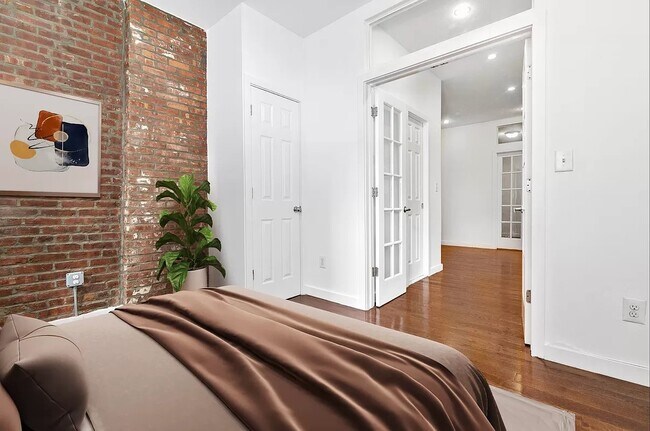 Building Photo - 104 Forsyth Street